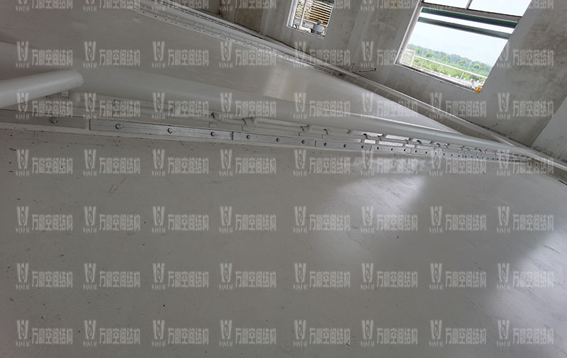 張拉膜安裝好后裝什么顏色的燈好看？景觀膜結(jié)構(gòu)燈光顏色該如何選擇？