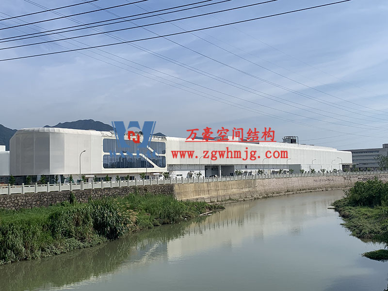 為什么體育場屋面都選用PTFE膜結(jié)構(gòu)？PTFE膜結(jié)構(gòu)體育場有什么特點(diǎn)優(yōu)勢？