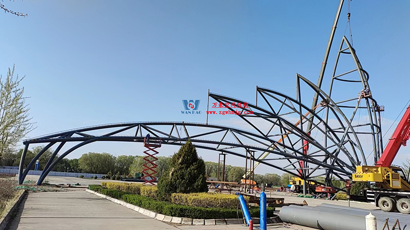 芳菲四月，共鑒美好！陜西定邊馬蓮灘沙漠公園鋼膜結(jié)構(gòu)工程最新進(jìn)展播報(bào)