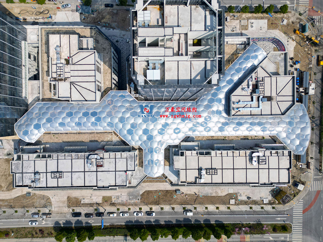 ETFE氣枕膜結(jié)構(gòu)天幕，讓商業(yè)街更具神韻！