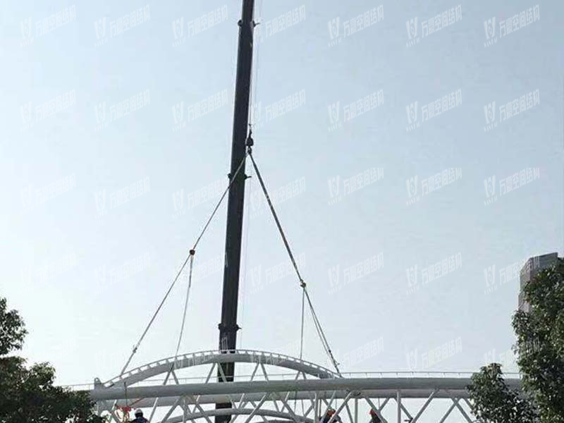 寧波(鄞州)網球中心遮陽棚膜結構工程二期項目施工中 寧波(鄞州)網球中心遮陽棚膜結構工程二期項目施工中