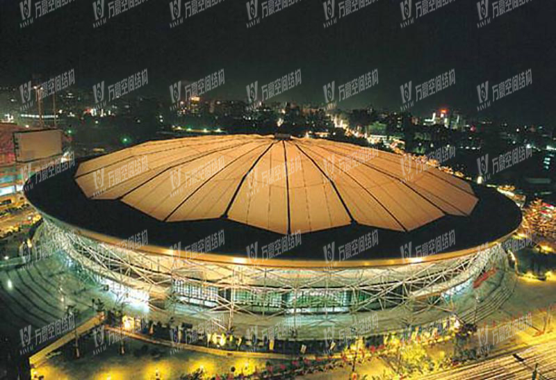 膜結(jié)構(gòu)工程建筑加工安裝時(shí)有哪些規(guī)范事項(xiàng)需要注意？